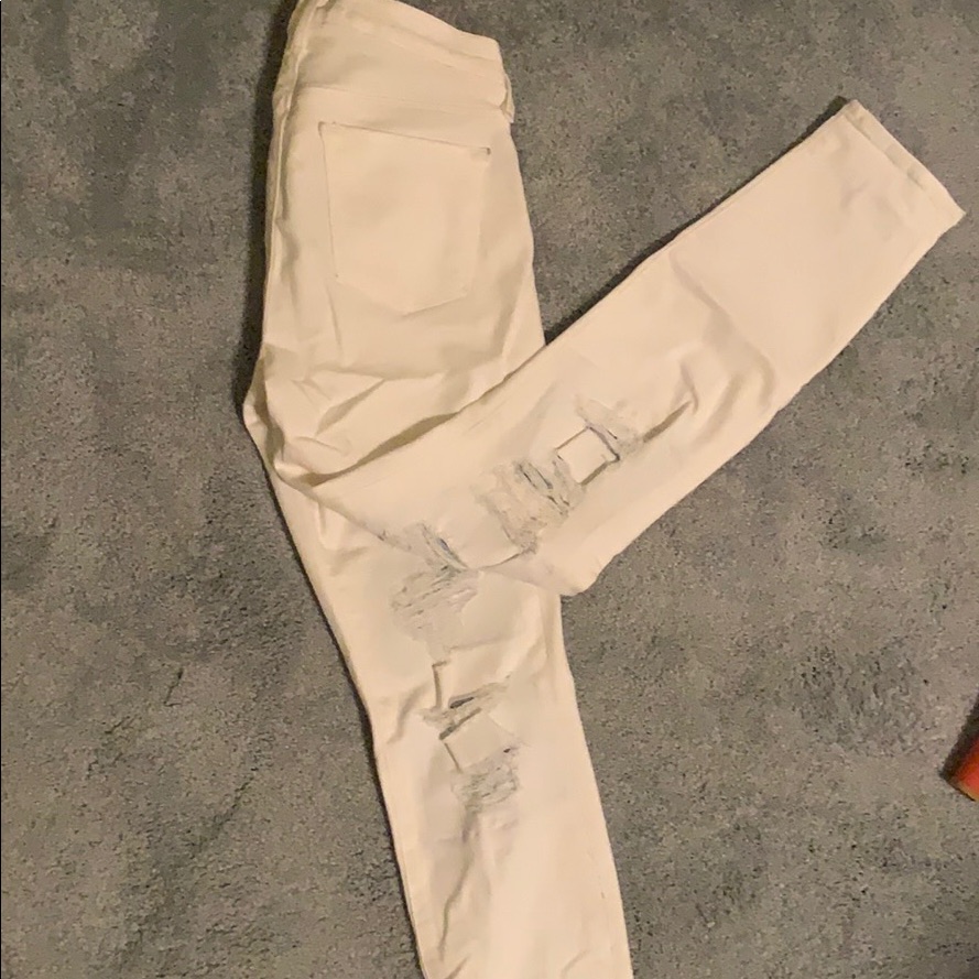 J Brand Distressed White Skinny Capri Jeans